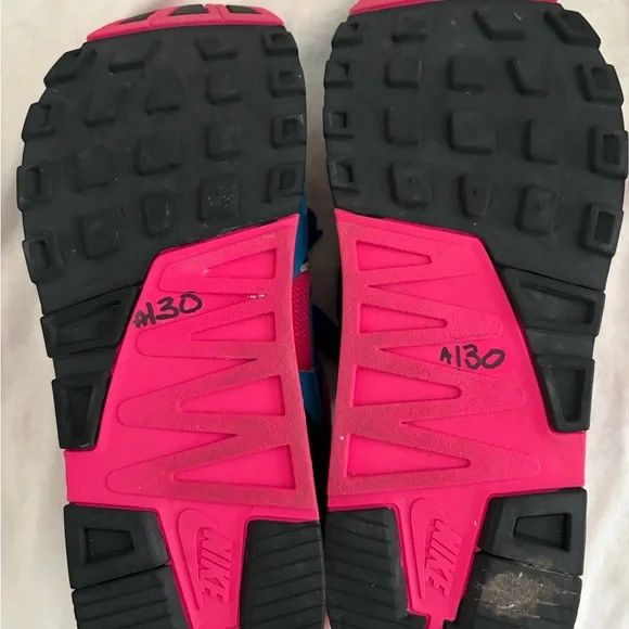 DO NOT BUY. Nike AirStab blue and pink women’s 9.5 Athletic Shoes - Picture 9 of 10
